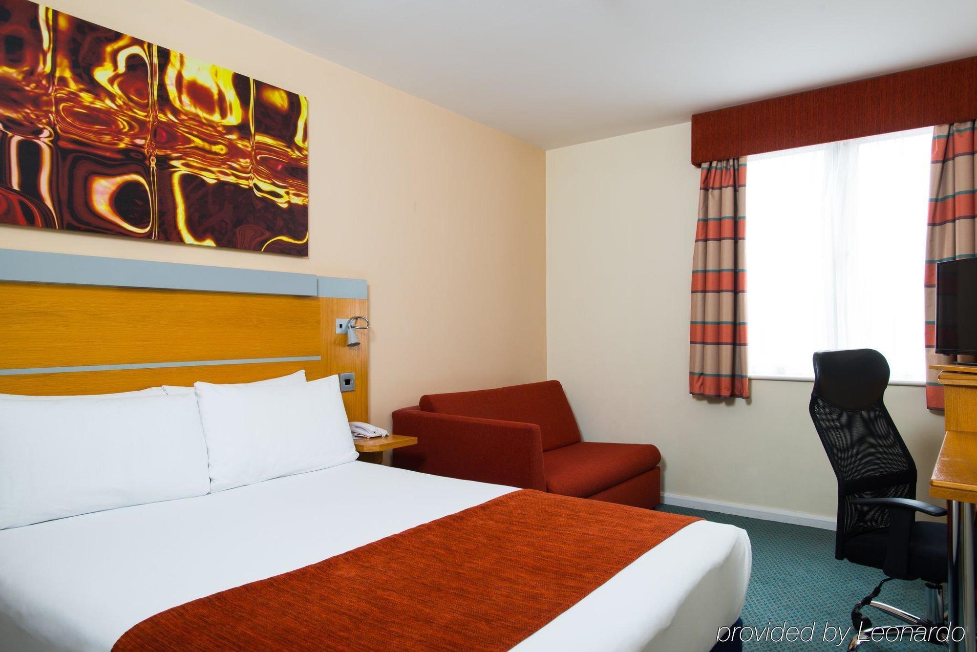 Holiday Inn Express Cardiff Bay, An Ihg Hotel Ngoại thất bức ảnh