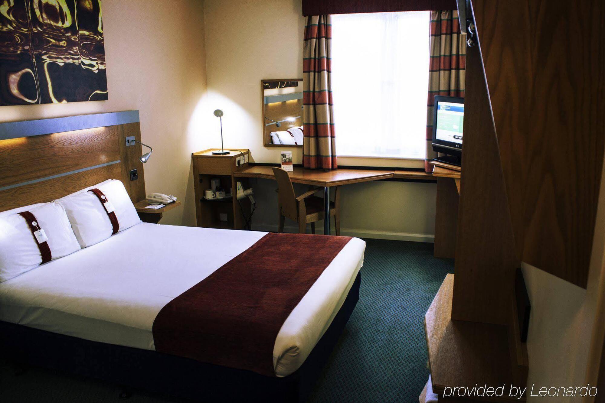 Holiday Inn Express Cardiff Bay, An Ihg Hotel Ngoại thất bức ảnh
